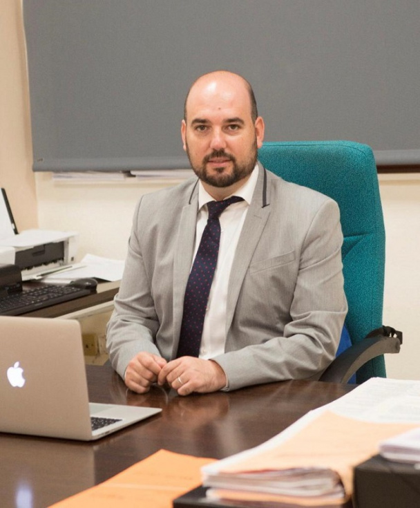 Dalmau: “Es un orgullo trabajar desde Alicante por mi partido y por Teulada Moraira”