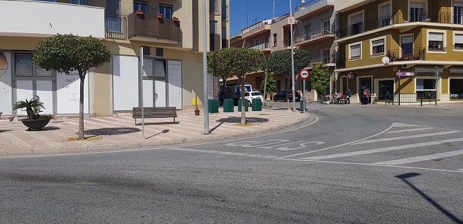 Plaza Gabriel Miró a la entrada del núcleo urbano de Teulada