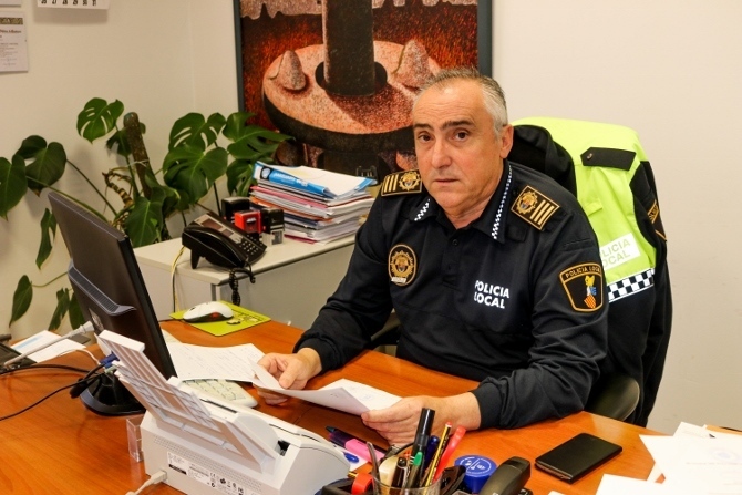 Manuel Navarro es el Inspector Jefe de la Policía Local de Teulada Moraira.