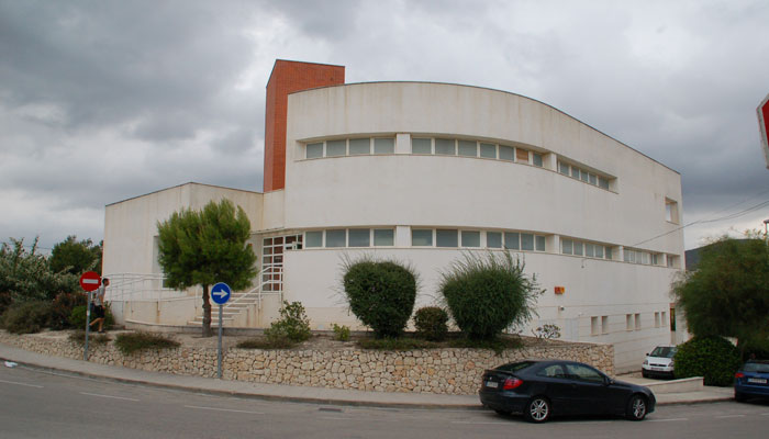 ... y y centralizar sus servicios en el Centro de Salud de Teulada