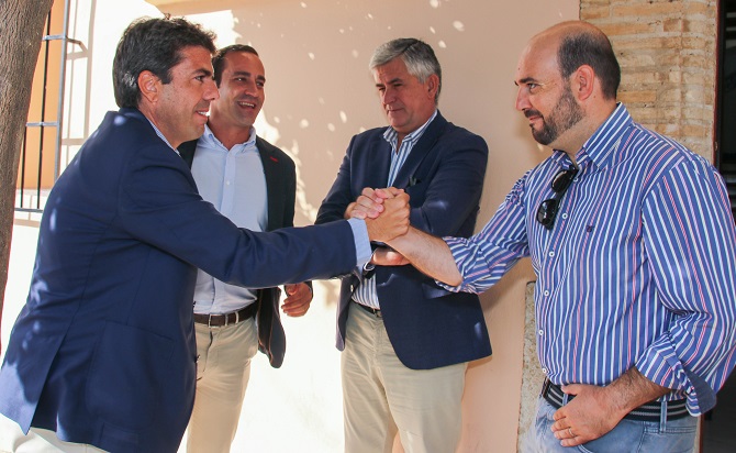 Imagen de archivo: Carlos Mazón y Raúl Dalmau durante un encuentro mantenido en Benissa.