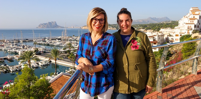 Magda y Ana Llobell, jóvenes empresarias al frente de  We Do Lifestyle Management Costa Blanca.