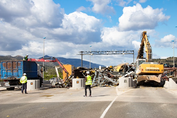 Imagen de archivo: Desmantelamiento de los peajes de la Autopista hace un año