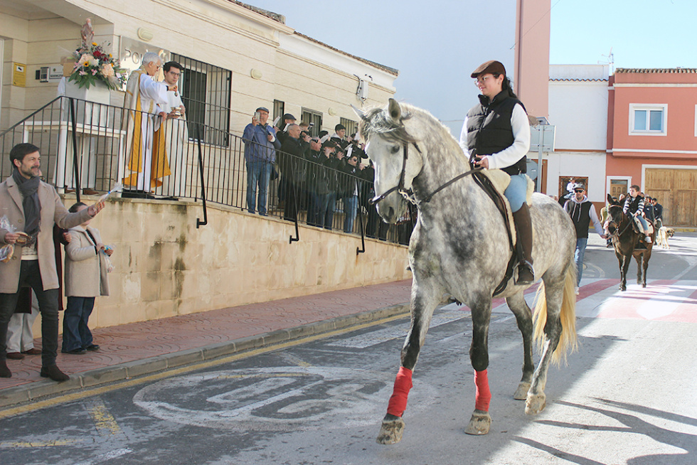 Benitatxell abre su calendario festivo con la celebración de Sant Antoni y Sant Blai