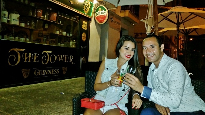 El prestigioso estilista venezolano Nilson Quiroz actuó de anfitrión de Andreína Veliz durante su paso por Teulada Moraira