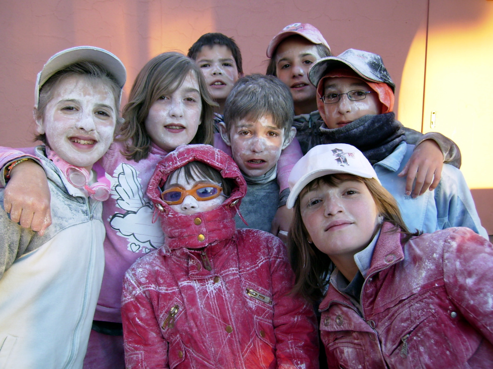 La Enfarinada, una tradición del Carnaval de Teulada que se resiste a caer en el olvido