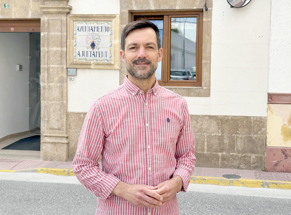 El alcalde de Benitatxell invita a tomar un café para escuchar de cerca a los vecinos del municipio