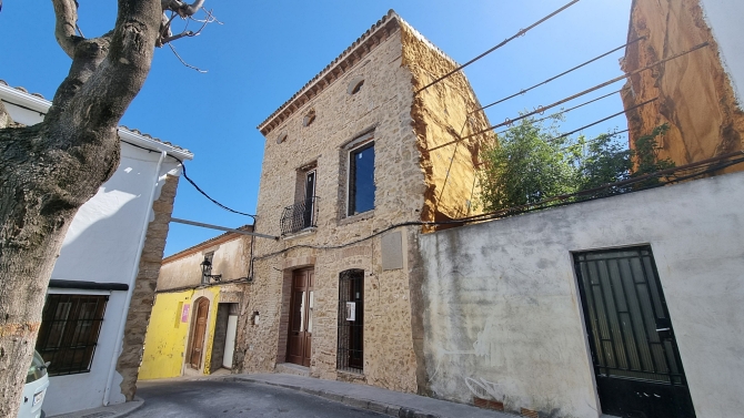 Tras m&aacute;s de 16 a&ntilde;os, la casa del c&eacute;lebre escritor Gabriel Mir&oacute; en Parcent se acerca a su transformaci&oacute;n en centro cultural
