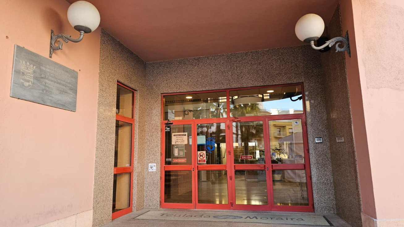 Compromís Teulada Moraira critica la gestión de recursos humanos del gobierno local y denuncia falta de planificación interna