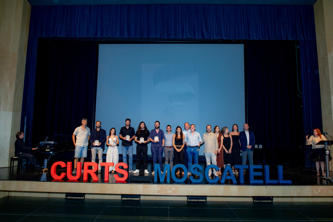 Por dentro conquista la Mostra Curts de Moscatell con dos premios en una gran noche para el cine en Teulada