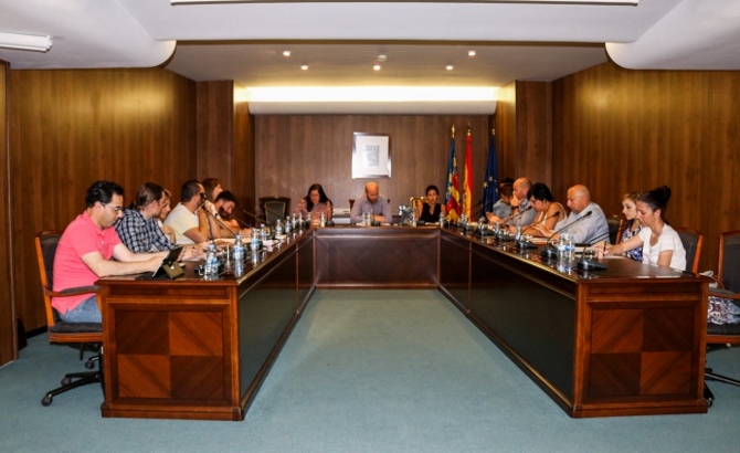 Imagen de archivo de un pleno municipal celebrado en el Ayuntamiento de Teulada.
