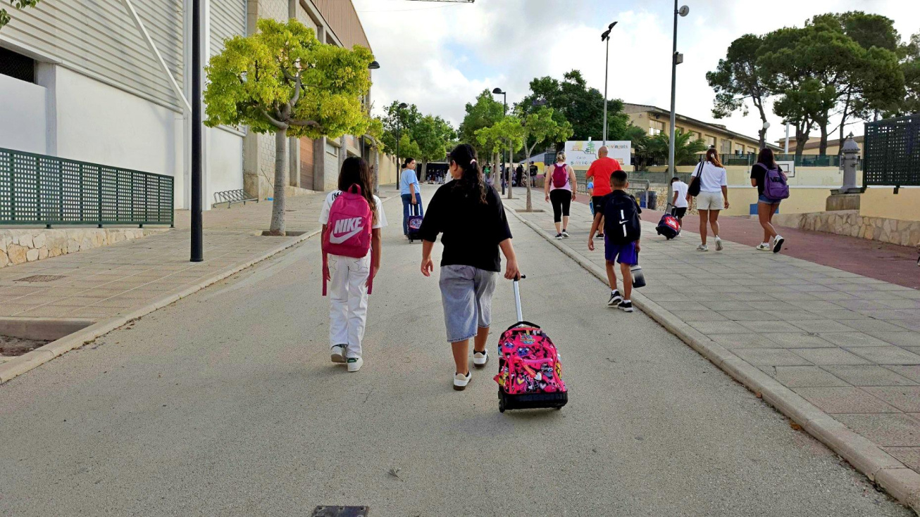 Más de 1.400 alumnos regresan a las aulas en Teulada Moraira en el inicio del curso 2026-2027