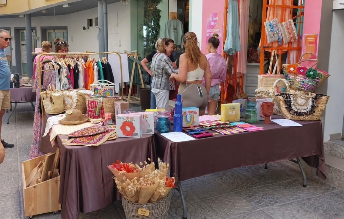‘Bye Bye Verano’ despide este sábado el calor en Moraira con una feria de liquidación del comercio local