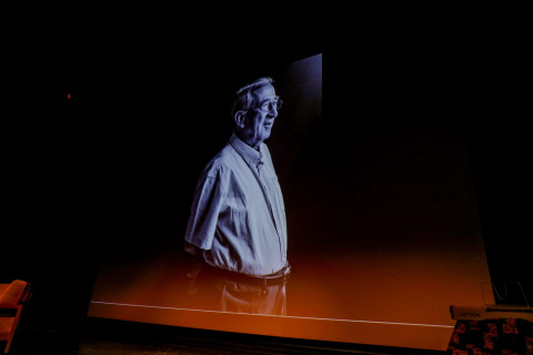 Proyección de la imagen de Vicent Berenguer durante la gala