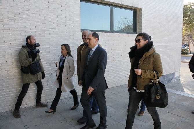 Antoni Joan Bertomeu hace su entrada en los Juzgados de Dénia