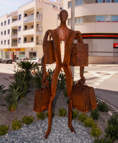 Escultura en la calle Doctor Calatayud de Moraira