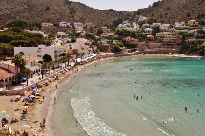 Aspecto que presentaba la playa de El Portet este verano.